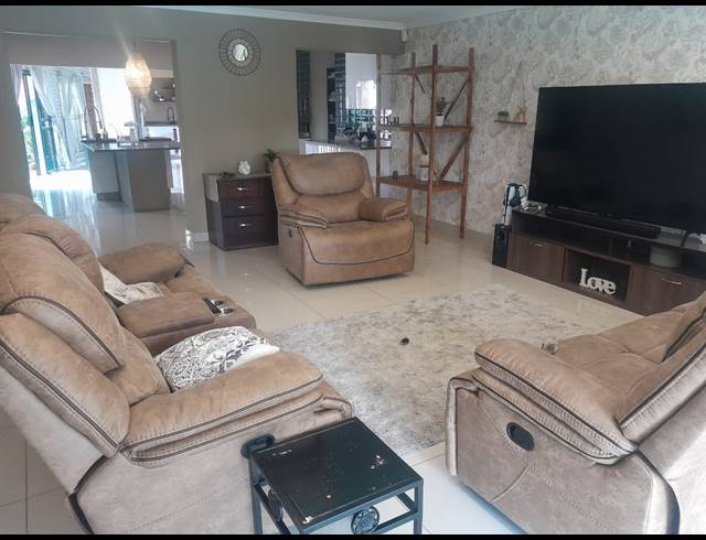 3 BEDROOM HOUSE FOR SALE IN SAFARI GARDENS